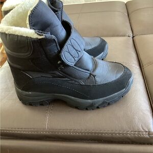 Women's Black Winter Boots